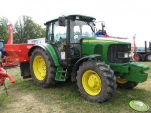 John Deere 6220