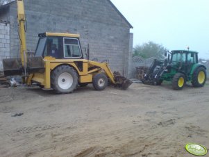 John Deere 6220