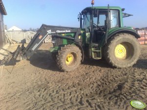 John Deere 6220