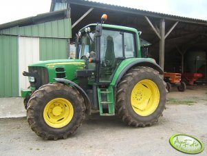 John Deere 6230