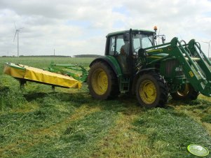 John Deere 6230