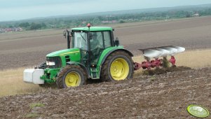 John Deere 6230