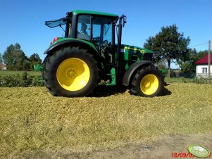 John Deere 6230