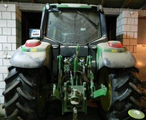 John Deere 6230