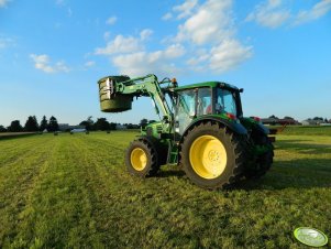 John Deere 6230