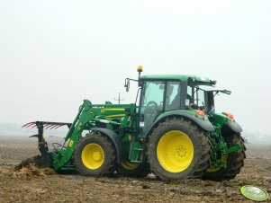 John Deere 6230