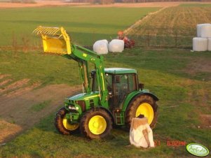 John Deere 6230