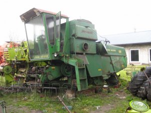 John Deere 630