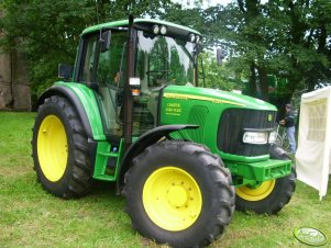 John Deere 6320