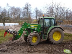 John Deere 6330