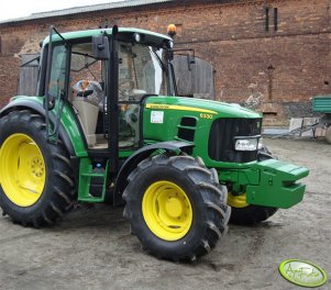 John Deere 6330 