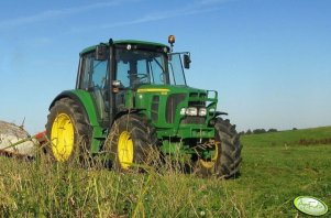 John Deere 6330