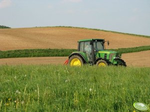 John Deere 6330