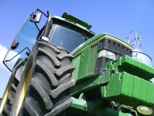 John Deere 6400