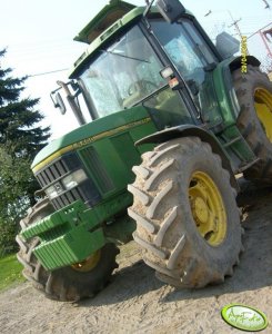 John Deere 6400