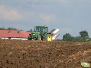 John Deere 6400