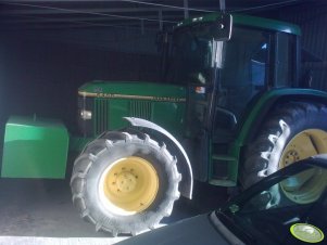 John Deere 6400 