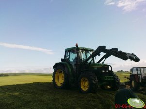 John Deere 6400