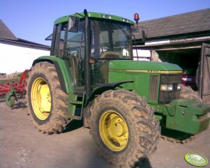 John Deere 6400