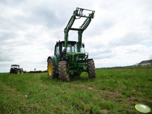 John Deere 6430