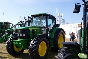 John Deere 6430