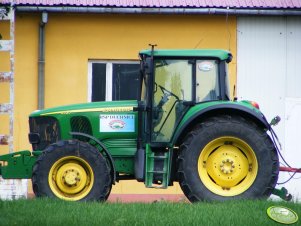 John Deere 6520