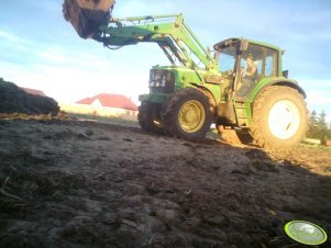 John Deere 6520