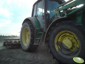 John Deere 6520