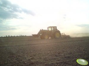 John Deere 6520