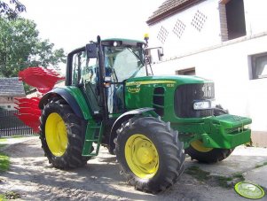 John Deere 6530