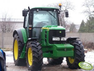 John Deere 6530