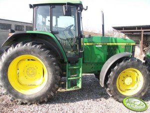 John Deere 6610