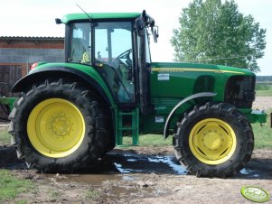 John Deere 6620 