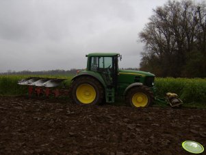 John Deere 6630