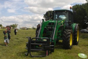 John Deere 6630