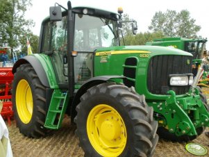 John Deere 6630