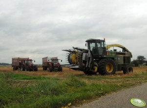 John Deere 6710 & Case 5140 + Rozrzutnik 12t x2