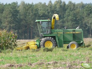 John Deere 6710