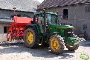 John Deere 6810 + Kuhn Logisem M3000