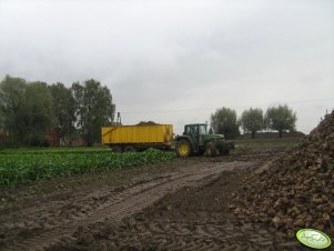 John Deere 6810 