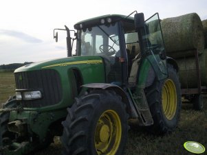 John deere 6820