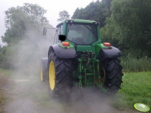 John Deere 6820