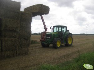 John Deere 6830 + dźwig do słomy 