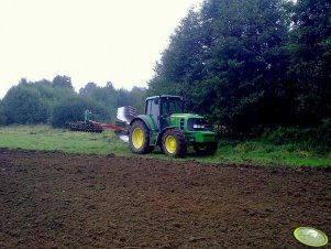 John Deere 6830