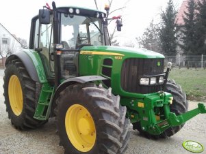 John Deere 6830