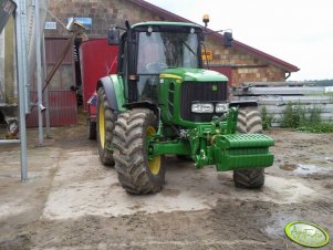 John Deere 6830