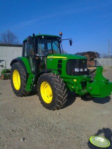 John Deere 6830