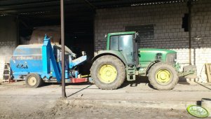 John Deere 6830