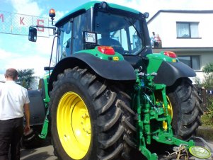 John Deere 6830