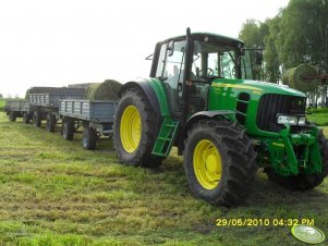 John Deere 6830